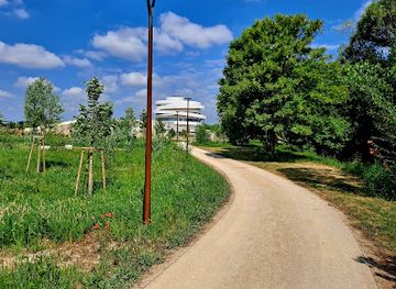 france/burgundy-vineyards/landmark/cite-des-climats-et-vins-de-bourgogne