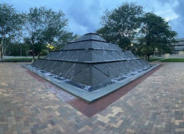 indiana/indianapolis/landmark/the-wood-fountain