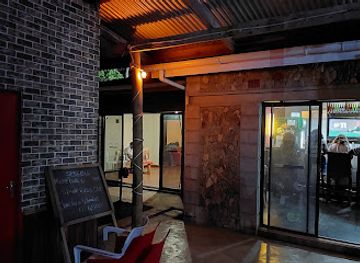 malawi/blantyre/landmark/h-s-winehouse