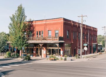 oregon/wallowa-county/landmark/the-jennings-hotel