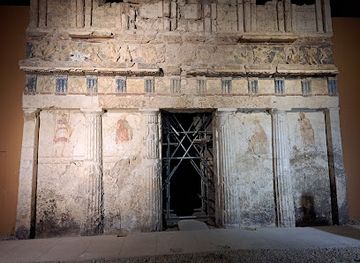 greece/macedonia/landmark/macedonian-tomb-of-judgment-at-mieza