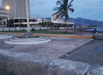jamaica/kingston/landmark/kingston-waterfront