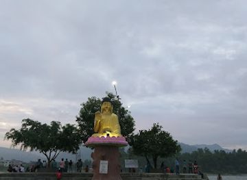 nepal/chitwan/bharatpur/landmark/buddha-statue