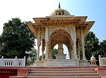 india/lucknow/landmark/victoria-memorial-lucknow