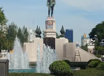 King Rama VI Monument