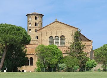 italy/ravenna/landmark/basilica-di-sant-apollinare-in-classe