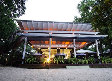 vanuatu/sanma/landmark/barrier-beach-resort