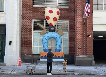 colorado/boulder/landmark/cowboy-in-pajamas-sculpture