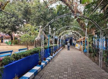 india/kolkata/park-street-area/landmark/allen-park