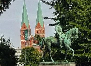 germany/lubeck/st-lorenz/landmark/bismarckdenkmal