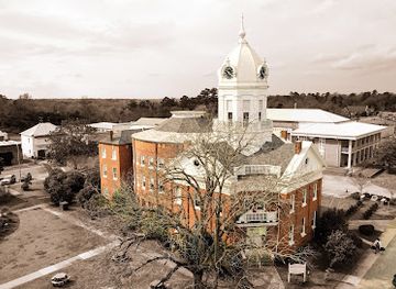 alabama/south-alabama/landmark/old-courthouse-museum