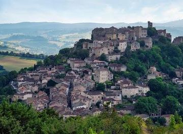 france/midi-pyrenees/landmark/cordes-sur-ciel