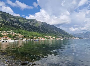 montenegro/bay-of-kotor/landmark/kotor-natural-beach