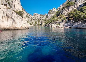 france/cassis-calanques/landmark/visit-of-creeks