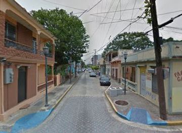 puerto-rico/aguadilla/landmark/poste-con-foco-muy-antiguo