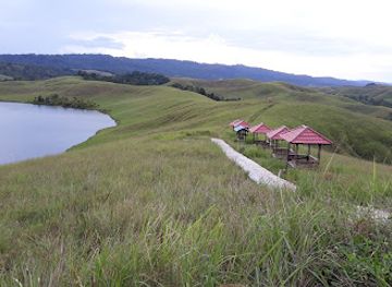 indonesia/highlands-papua/landmark/danau-emfote