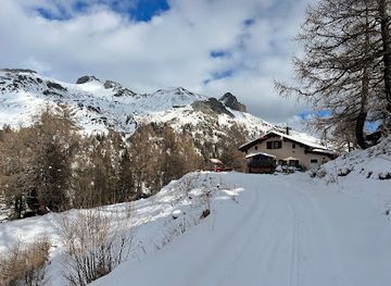 switzerland/crans-montana/landmark/cabane-de-la-tieche