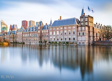 netherlands/the-hague/landmark/gedenkzuil-buitenhof