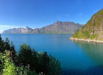 norway/senja-island/landmark/breidtinden-trail-head