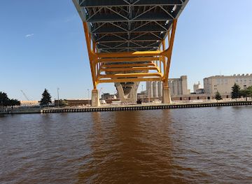 wisconsin/milwaukee/landmark/daniel-w-hoan-memorial-bridge