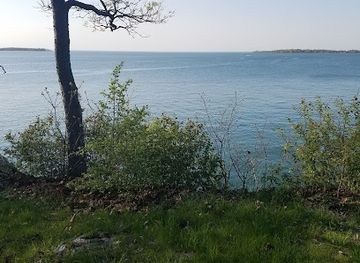 ohio/lake-erie-islands/landmark/gibraltar-island