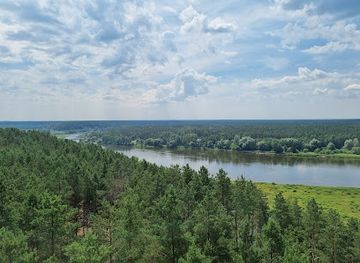 lithuania/dzukija/landmark/dzukijos-nacionalinio-parko-ir-cepkeliu-valstybinio-gamtinio-rezervato-direkcija-cepkeliu-lankytoju-centras