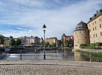 sweden/orebro/landmark/slottsparken-orebro