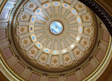 california/sacramento/landmark/scavenger-hunt-walking-tours-sacramento-capitol-building