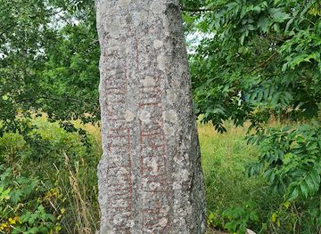 sweden/vastergotland/landmark/velandastenen-runsten