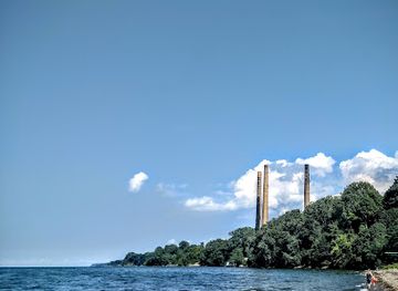 pennsylvania/lake-erie/landmark/hammermill-three-sister-stacks