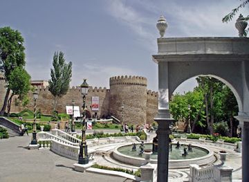 azerbaijan/absheron-peninsula/landmark/philharmonic-fountain