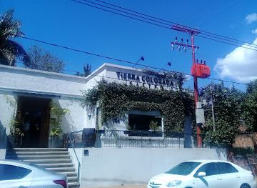 argentina/gran-chaco/landmark/tierra-colorada-gastro