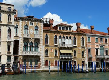 italy/venice/landmark/la-dogaressa-palazzo-venier-contarini