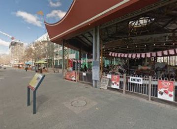 australia/canberra/landmark/civic-memory-quilt