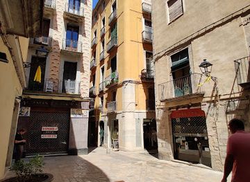 spain/girona/landmark/placa-de-les-castanyes