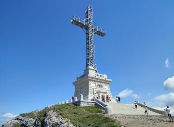 romania/prahova/landmark/heroes-cross-on-caraiman-peak