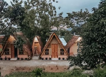 indonesia/bukit-lawang/landmark/sumatra-vibes-trekk-travel