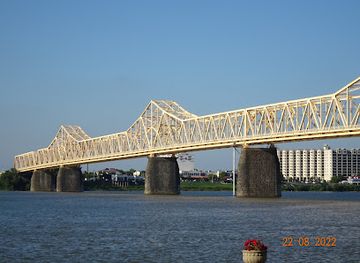 kentucky/louisville/downtown/landmark/louisville-historic-wharf