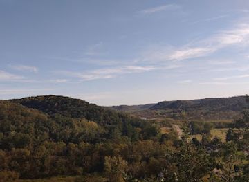 wisconsin/driftless-area/landmark/log-cabin-heritage-park