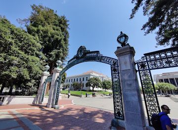 california/berkeley/uc-berkeley-campus/landmark/sather-gate