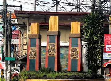 philippines/legazpi/landmark/ibalong-festival-monument