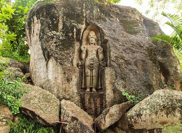 sri-lanka/southern-province/landmark/kushtarajagala-statue