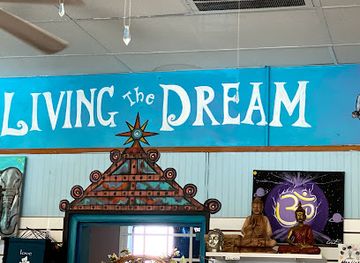 florida/stuart/landmark/psychic-and-the-genie-2