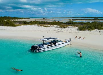 turks-and-caicos-islands/grace-bay/landmark/lady-grace-catamaran