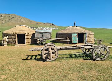 mongolia/mongolian-manchurian-grassland/landmark/mongol-nomadic-camp