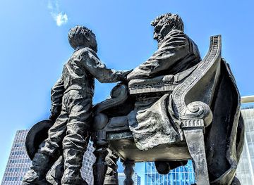 kansas/kansas-city/landmark/abraham-lincoln-and-tad-statue