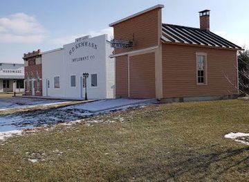 iowa/cedar-valley/landmark/cedar-county-historical-society-and-museum