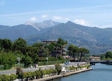 italy/versilia/landmark/fiume-versilia