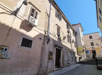 Palača Almerigogna
