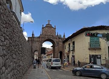 peru/cusco/landmark/arco-de-santa-clara